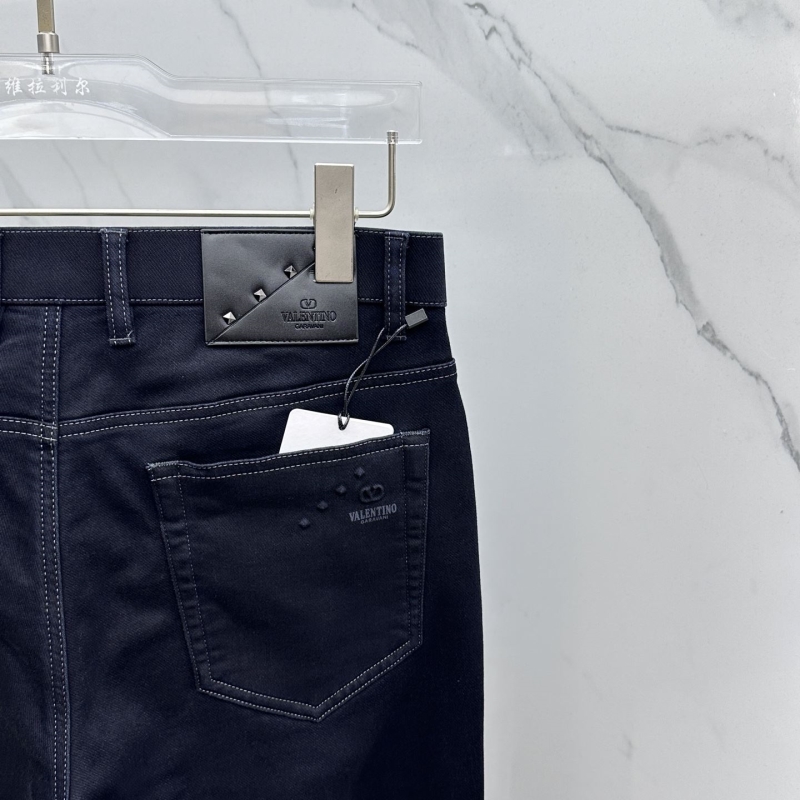 Va1e*ntin0 jeans